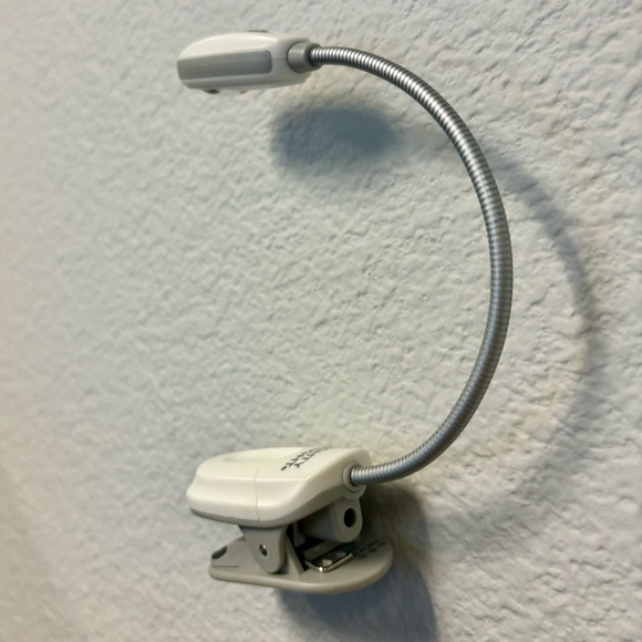 Mighty Bright MiniFlex LED eReader Light - Picture 6 of 8